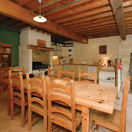 Beautiful Home In St Germain With Kitchen * Saint-Germain-de-la-Riviere