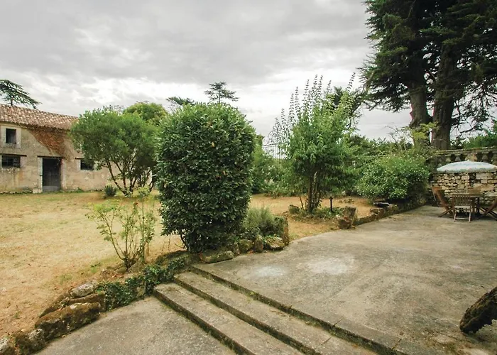 度假居 4 Bedroom Beautiful In St Germain Saint-Germain-de-la-Rivière